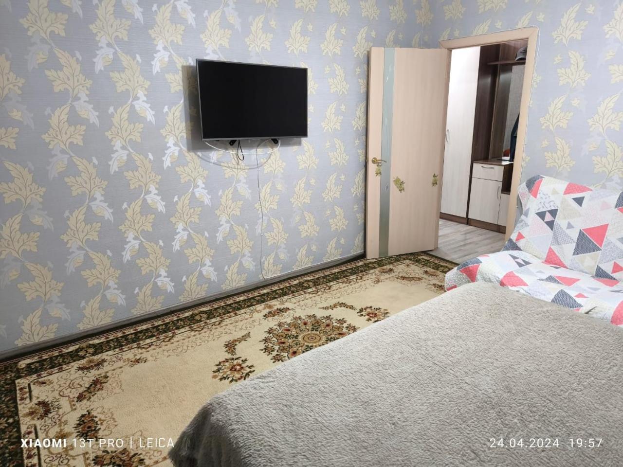Уютная Квартира Комфорт Класса76 Astana Exteriör bild
