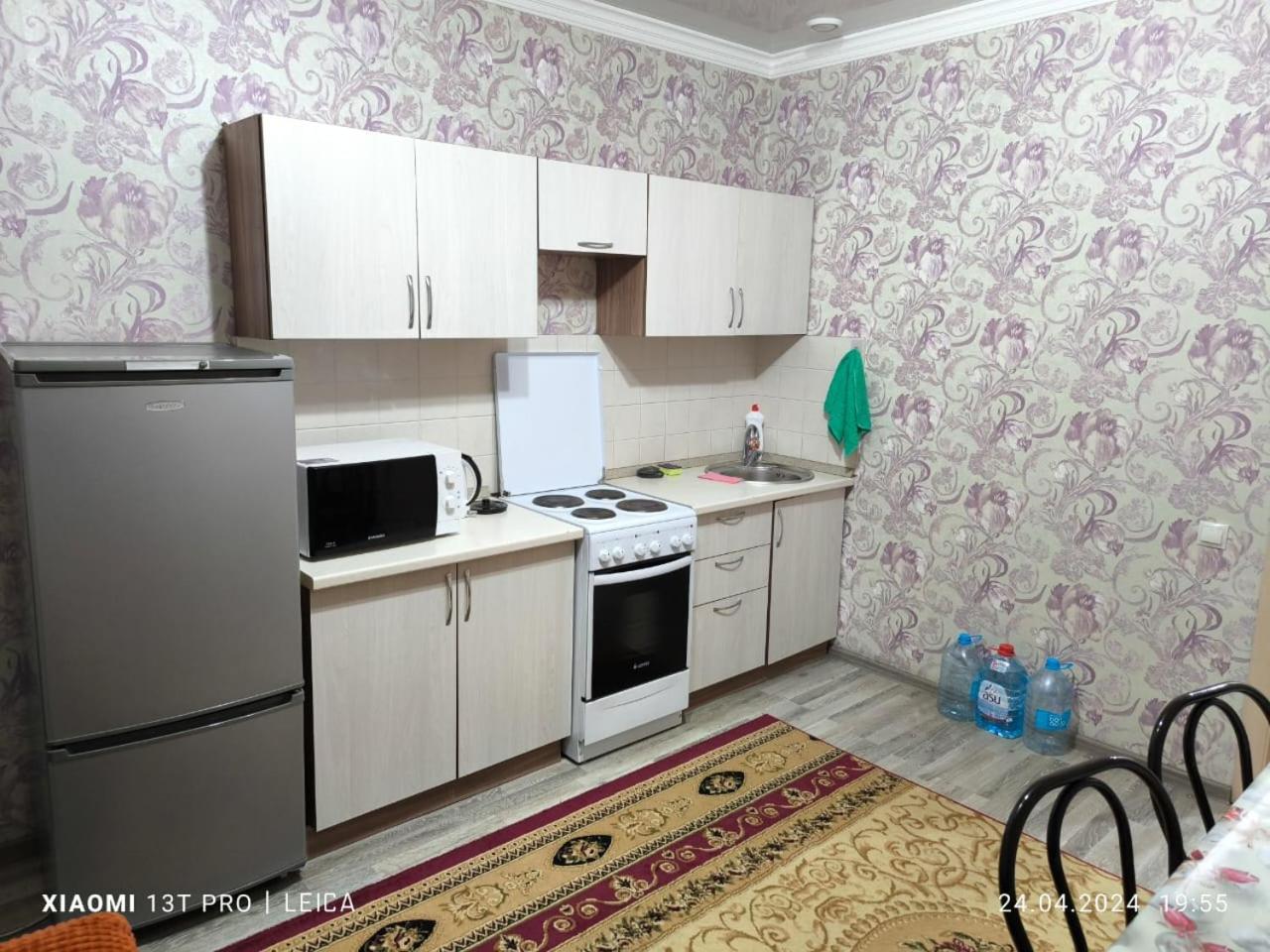 Уютная Квартира Комфорт Класса76 Astana Exteriör bild